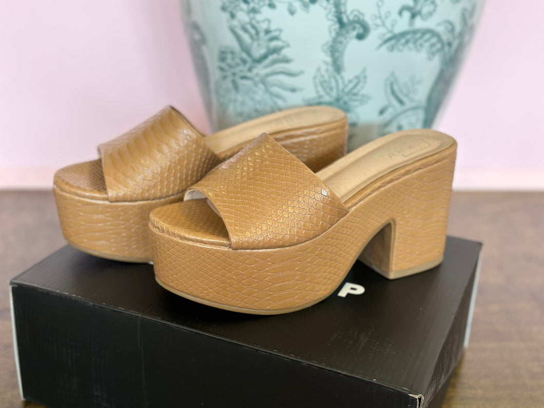 The Giza Shu Shop Shoes in Camel Snake