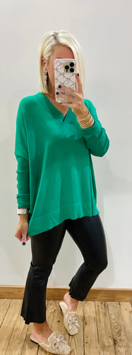 The Lightweight Kelly Green Sweater Top