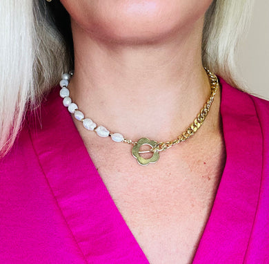 Pearl & Gold Necklace (Top)